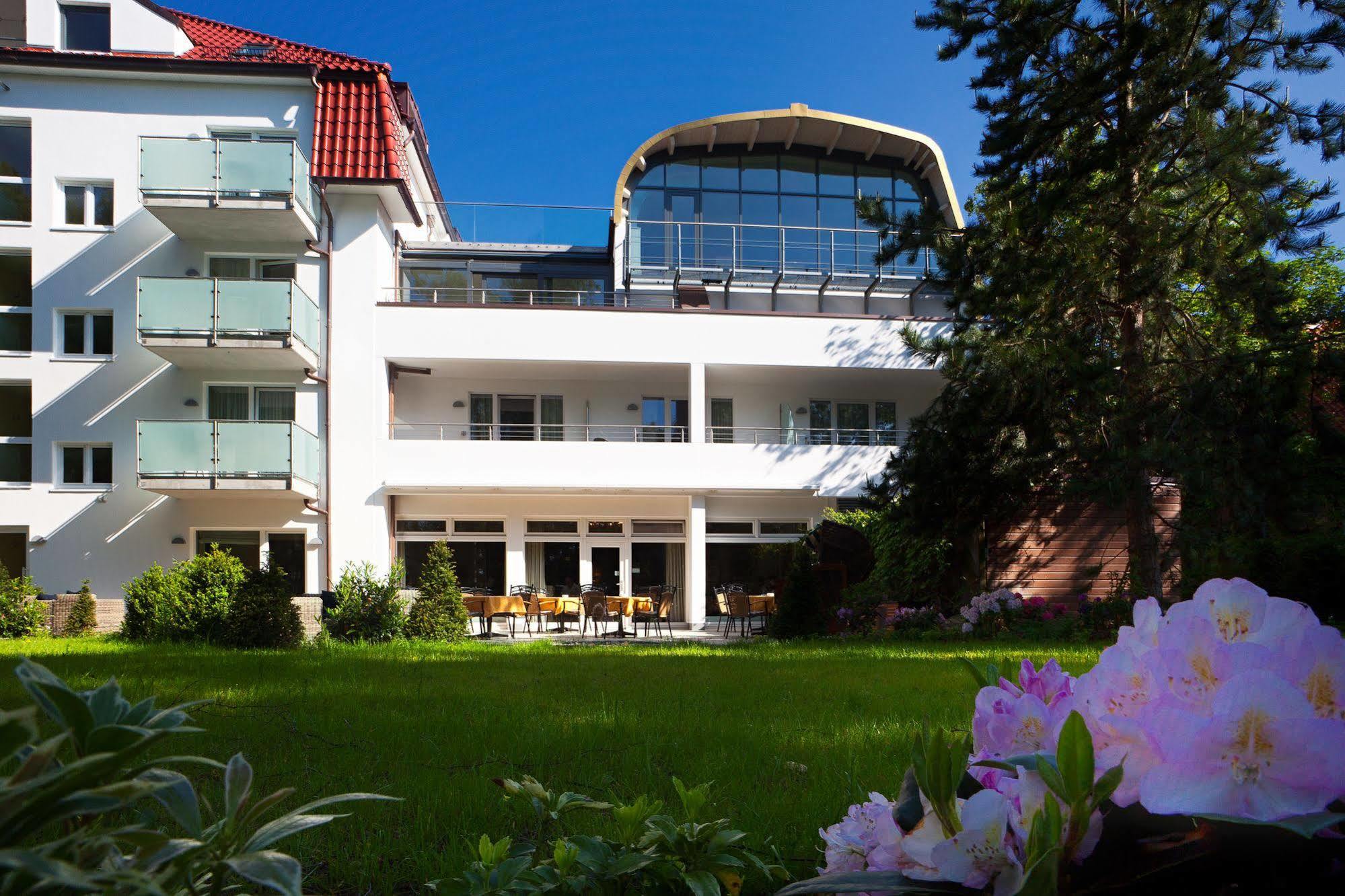 Ringhotel Strandblick Kuehlungsborn Ngoại thất bức ảnh